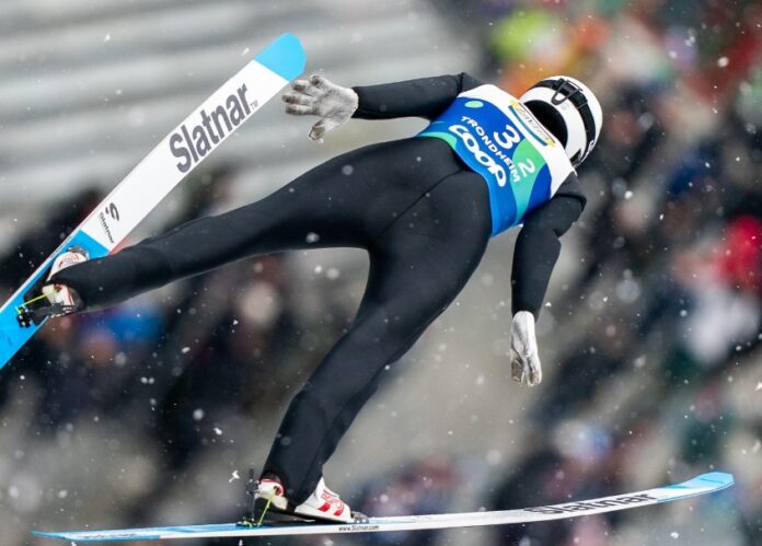 dvojna-slovenska-zmaga-v-planici-domen-prevc-z-zmago-osvojil-mali-globus-tschofenig-pa-veliki-67e6c903adc2e-1743177987