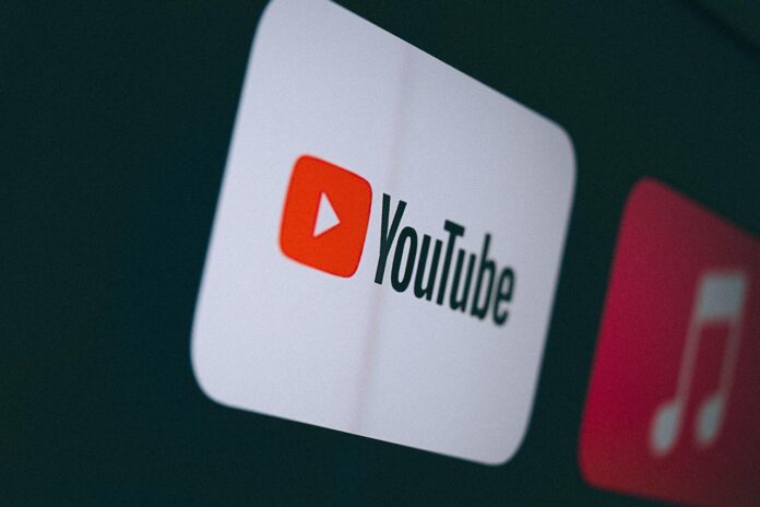 youtube-uvaja-oglase-na-vrhuncu-pozornosti-gledalcev-682c6ee68e12e-1747742438