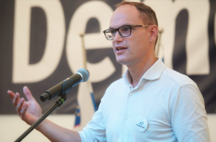 demokrati-z-mladimi-upi-osvajajo-politicno-sceno-foto-6861711d943ba-1751216413
