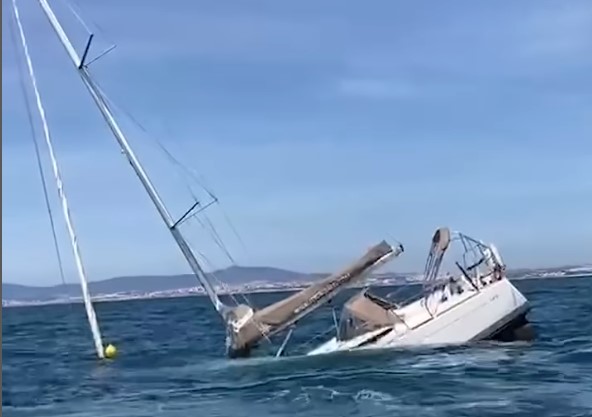 Orka potopila jadrnico vir instagram