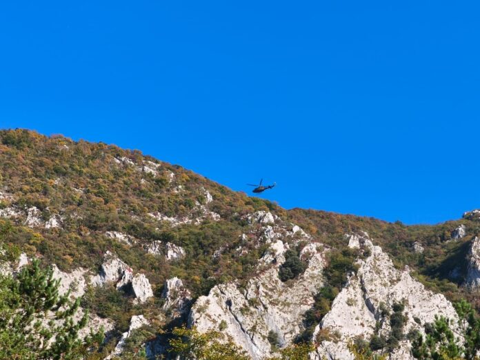 dramaticna-resevalna-akcija-hudo-poskodovanega-pohodnika-na-gradiski-turi-68f6163dd1037-1760958013