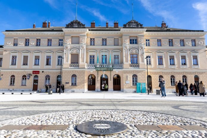 obe-gorici-kot-vzor-zdruzevanja-vrednot-ki-presegajo-delitve-zdruzeni-v-projektu-epk-2025-6903a7abd656c-1761847211