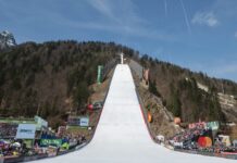 Zvezdniški vikend v Planici: Goran Dragić in Vlado Kreslin na smučarskih skokih #foto