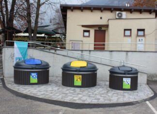 Inovativni ekološki otoki v Bovcu: Prvi potopni zabojniki pod tržnico