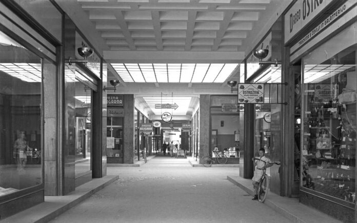 neboticnik-zgodba-o-ljubljanskih-pasazah-in-njihovem-propadu-690cd422a9feb-1762448418