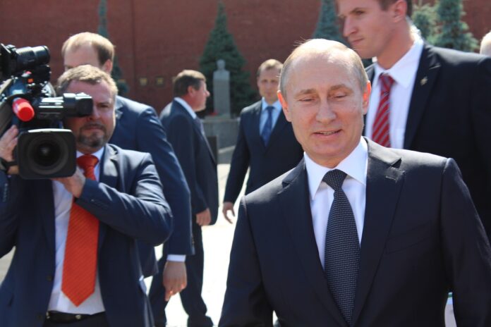 putin-in-witkoff-v-moskvi-kljucni-mirovni-pogovori-o-ukrajini-692efefc1a581-1764687612
