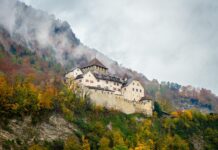 Duhovniku Mitji Andrejku prepovedali cerkveno službovanje