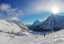 Tragične snežne nevihte na avstrijskih smučiščih: Pet novih smrtnih žrtev #video