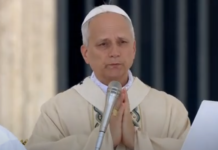 Papež Leon XIV. v Monaku: Obsodba neenakomerne delitve bogastva