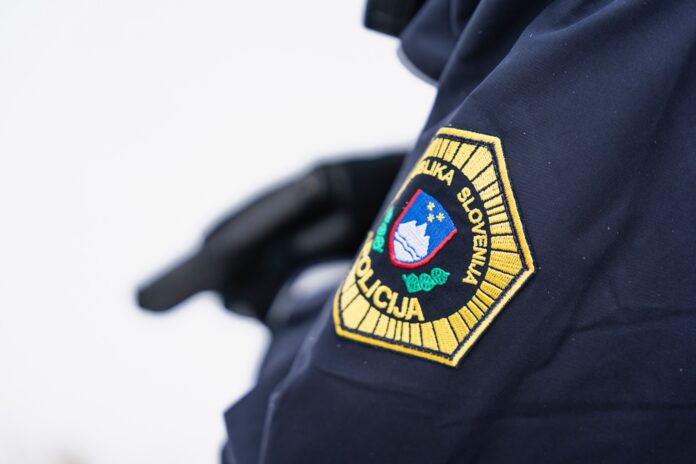 sindikat-policistov-ogorcen-preiskava-streljanja-na-fuzinah-kot-sum-uboja-69b53fc182559-1773486017