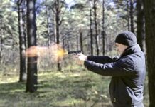 89-letnik v Atenah streljal zaradi zavrnjene pokojnine?