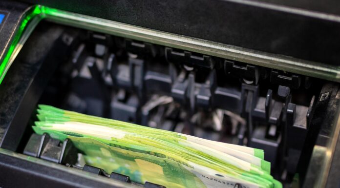 Sin osem let skrival materino truplo in pobiral pokojnino