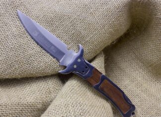 Brutalen napad zaradi spora s hrano pretresel avstrijski Lienz