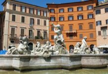 Neodgovorna turistka v Firencah povzročila škodo za 5000 evrov