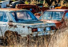 Nezakoniti avtoodpad v Vodicah: Prebivalci zahtevajo ukrepanje