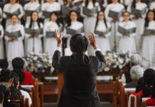 Pevski zbor Emil Komel iz Gorice navdušil z zmago v Mariboru