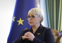 Predsednica Pirc Musar zagovarja svojo odločitev o mandatarju