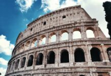 Renovacija Koloseja: Odkriti zakopani stebri razkrivajo skrivnosti Rima