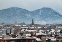 Srhljiva tragedija v Rugljevi hiši šokira Ljubljano