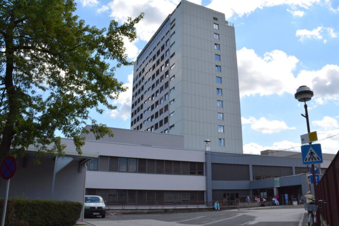 ukc-maribor-uvaja-sms-opomnike-za-boljso-obvescenost-pacientov-69df8bea86e1f-1776258026