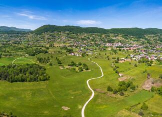 Slovesnost in pohod v Semiču ob 35-letnici akcije Skala