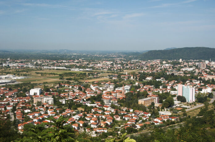 tragicna-smrt-izkusenega-voznika-pretresa-sempeter-pri-gorici-foto-6a0ebb8c38a40-1779350412