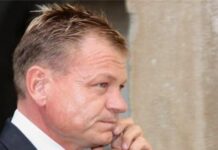 Dolgi urniki upravnih enot: Minister Matoz napoveduje novosti
