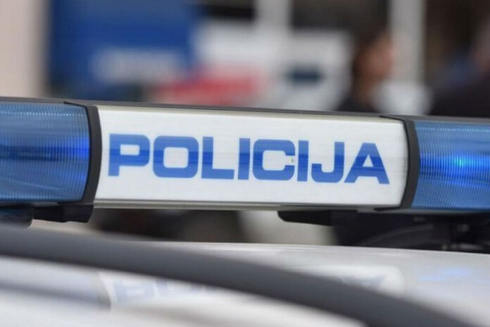 novomeski-policisti-iscejo-lastnike-zasezenih-predmetov-6a313ae5d2466-1781611237
