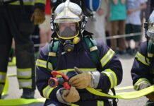 Požar v tovarni na Serminu: Varnostni protokoli pod drobnogledom