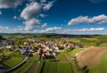 Praznovanje 35. obletnice Slovenije na Stopnem pritegnilo množice
