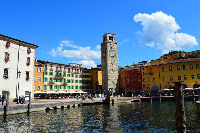 italijanska-riva-del-garda-prepoveduje-priljubljene-otroske-igre-na-plazi-6a4f551a7b5d3-1783584026