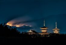 Močan potres z magnitudo 7,1 povzroči uničenje na jugu Japonske #foto