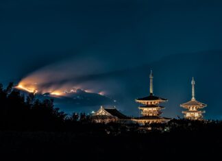 Močan potres z magnitudo 7,1 povzroči uničenje na jugu Japonske #foto
