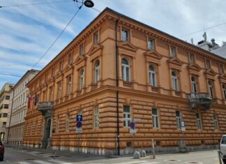 Ustavno sodišče pred ključno odločitvijo o interventnem zakonu in referendumu o njem