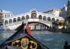 Filmski festival v Benetkah: Clooney in Burstyn prejemata zlatega leva #foto