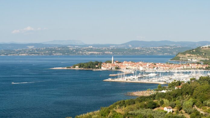 izola-ponovno-vabi-kopalce-svetilnik-odprt-po-analizi-vode-6a7ecb130bc31-1786694419