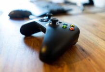 Microsoft šokira igralce: Xbox konzole v Evropi dražje za 50%