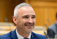 Minister Cigler Kralj obljublja pomoč dolenjskim kmetom v boju s sušo in divjadjo