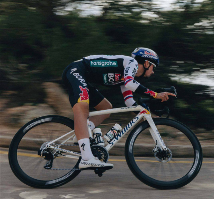 primoz-roglic-dirka-zdaj-odprta-a-pogacarju-zelim-hitro-okrevanje-6a95267743827-1788159607