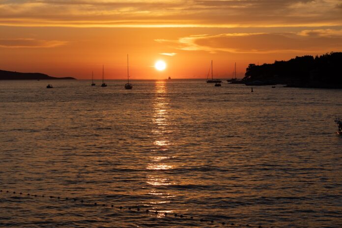 skrivnostni-otok-obonjan-raj-za-svingerje-ali-zgolj-mit-foto-6a74775073004-1786017616