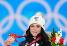 Gloria Kotnik presenetila s poletnimi družinskimi utrinki#foto