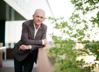 Bauman po vstopu v tekmo pokazal, kdo stoji za njim: Med podporniki znana mariborska imena