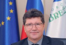 Do včeraj njegova podžupanja, zdaj protikandidatka: Molan jo je po napovedi kandidature razrešil