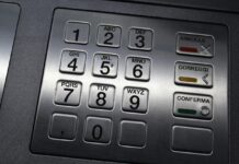 Eksplozija bankomata na Dolskem: Policija lovi storilce