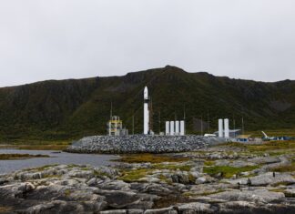 Evropa piše zgodovino: Nemška raketa prvič dosegla orbito, na krovu tudi slovenski satelit #foto