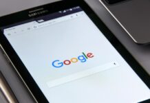 Google pod pritiskom: Evropska zakonodaja preoblikuje iskalnik