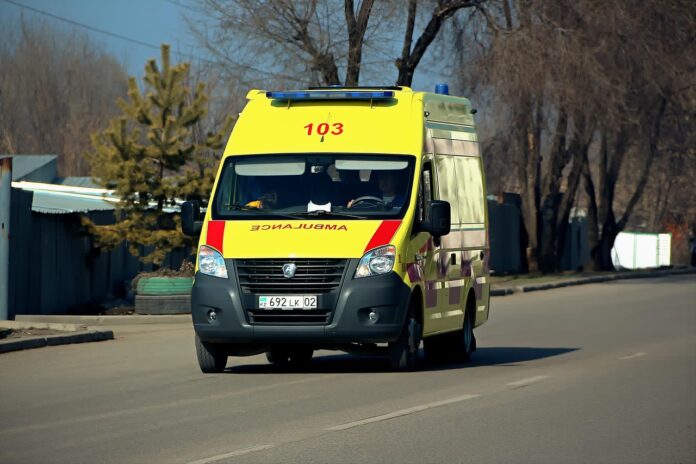 huda-nesreca-v-novem-mestu-avto-trcil-v-58-letnega-komunalnega-delavca-med-pobiranjem-odpadkov-in-ga-hudo-poskodoval-foto-6a9acef5b8ba5-1788530421