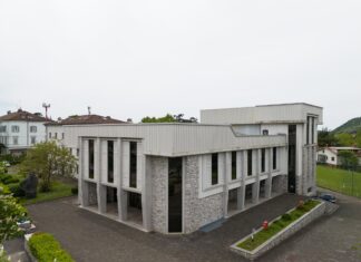 Ljubka Šorli navdušila Gorico z novo zbirko pesmi #foto