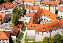 Metliški gasilci ob 157. obletnici z novim poveljniškim vozilom