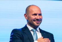 Minister Vrtovec obljublja ukrepe proti prometnemu kaosu na Obali